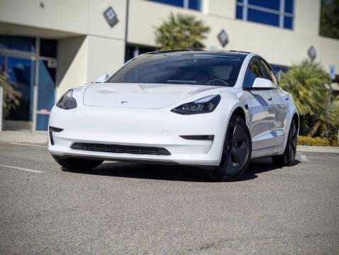 2022 Tesla Model 3 Long Range AWD photo