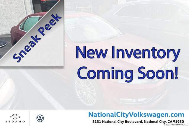 2015 Volkswagen Passat 2.0L TDI SE w/Sunroof & Nav FWD photo