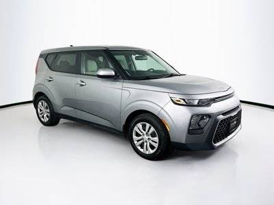 2022 Kia Soul LX FWD photo