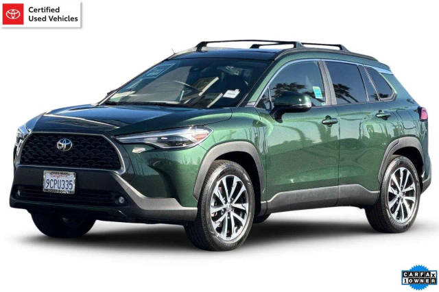 2022 Toyota Corolla Cross XLE AWD photo