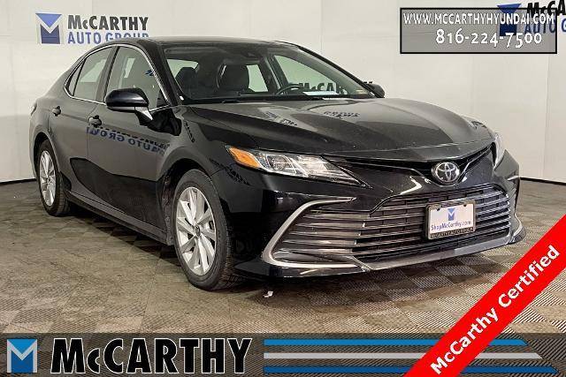 2022 Toyota Camry LE FWD photo