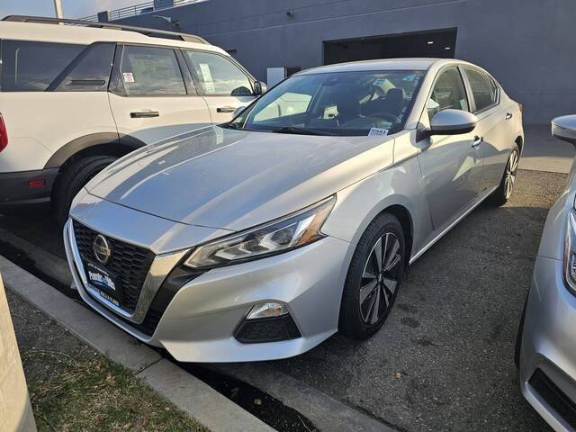 2021 Nissan Altima 2.5 SV FWD photo