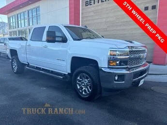 2019 Chevrolet Silverado 3500HD LT 4WD photo