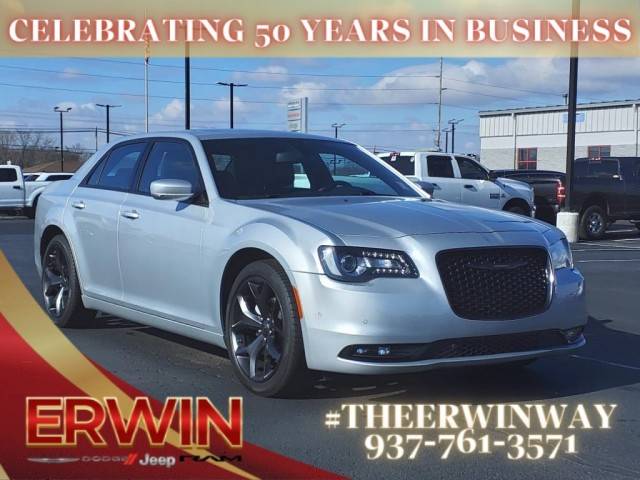 2023 Chrysler 300 300S RWD photo