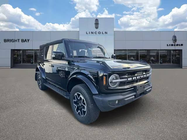 2021 Ford Bronco 4 Door Outer Banks 4WD photo