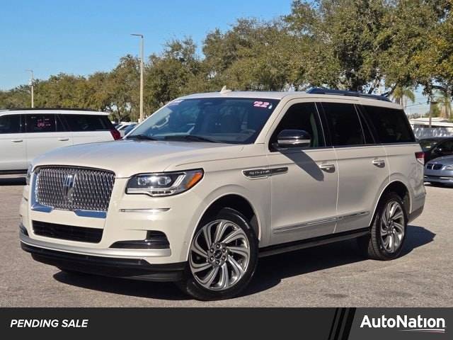 2022 Lincoln Navigator Reserve 4WD photo