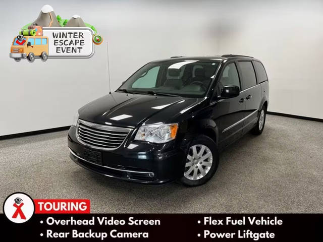 2016 Chrysler Town and Country Touring FWD photo