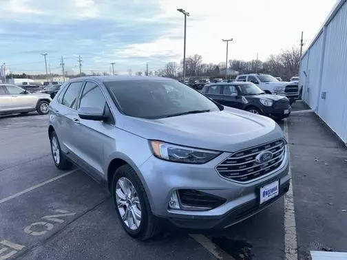 2022 Ford Edge Titanium AWD photo