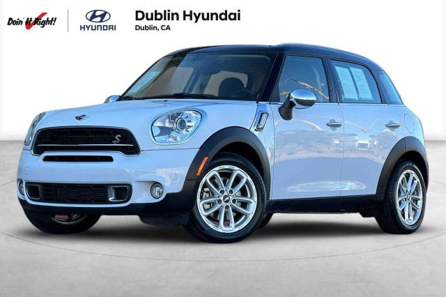 2015 MINI Countryman S FWD photo