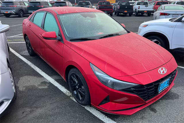 2021 Hyundai Elantra SEL FWD photo