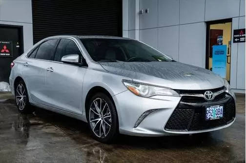 2017 Toyota Camry XSE FWD photo