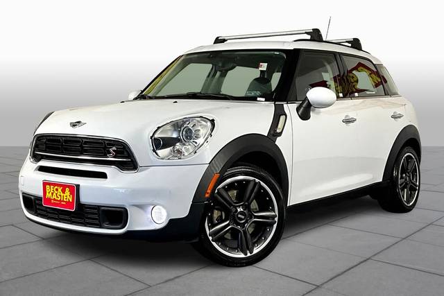 2016 MINI Countryman S FWD photo