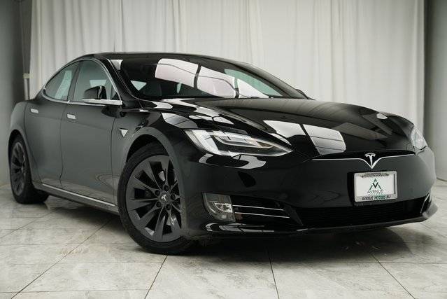 2020 Tesla Model S Long Range AWD photo