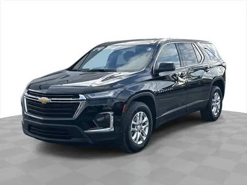 2022 Chevrolet Traverse LS FWD photo