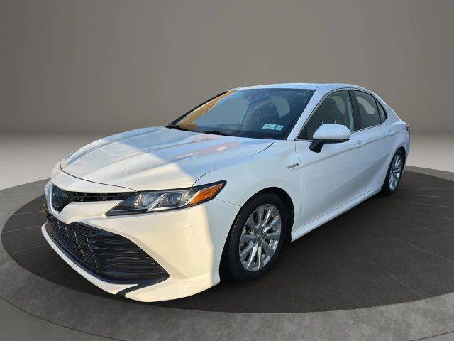 2020 Toyota Camry Hybrid LE FWD photo