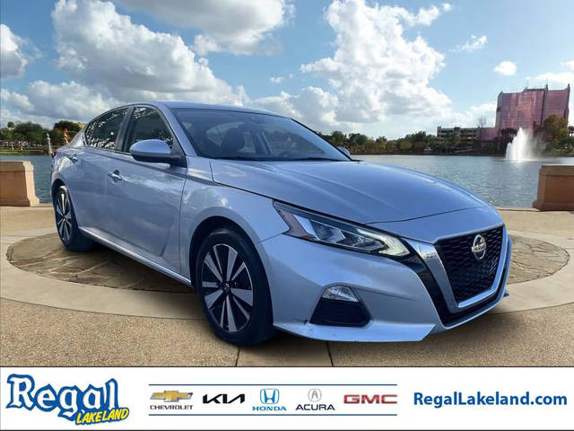 2022 Nissan Altima 2.5 SV FWD photo