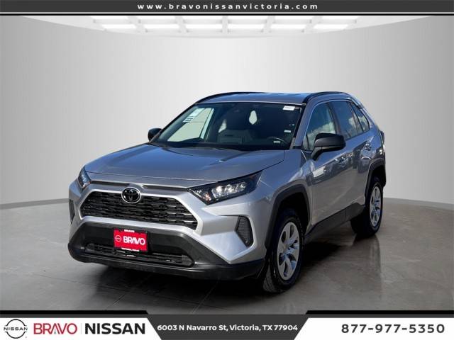 2021 Toyota RAV4 LE FWD photo