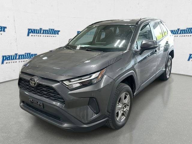 2022 Toyota RAV4 XLE AWD photo