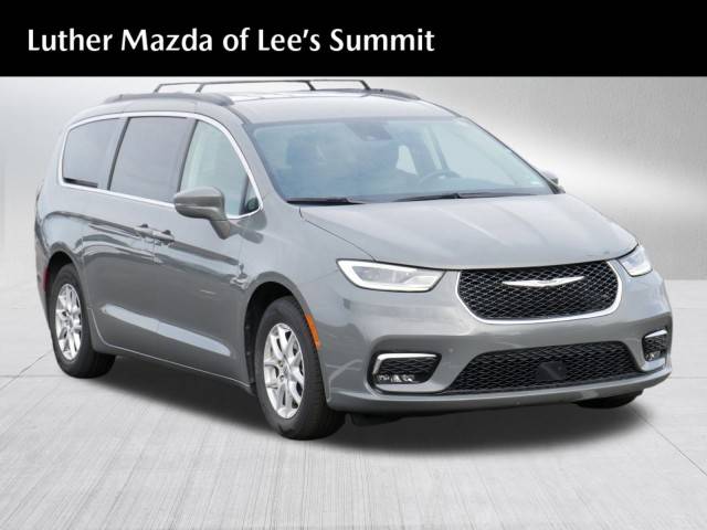 2022 Chrysler Pacifica Minivan Touring L FWD photo