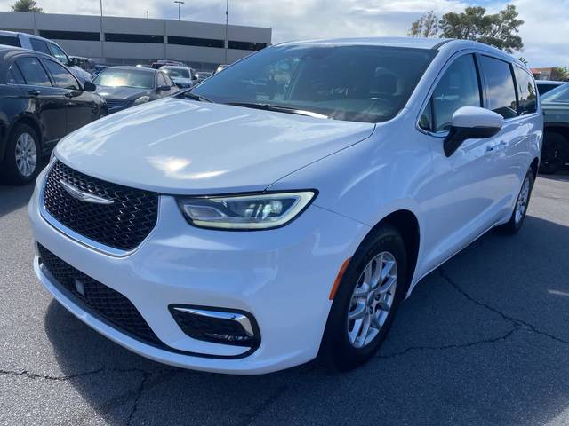 2023 Chrysler Pacifica Minivan Touring L FWD photo