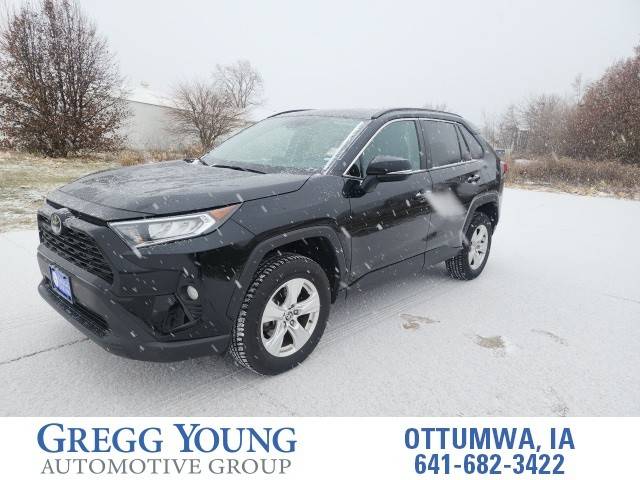 2021 Toyota RAV4 XLE AWD photo