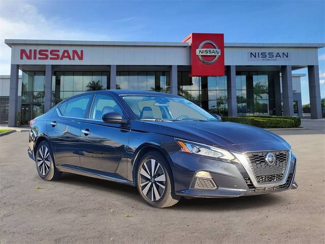 2022 Nissan Altima 2.5 SV FWD photo