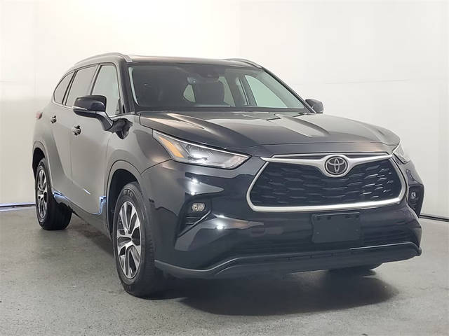2022 Toyota Highlander XLE FWD photo