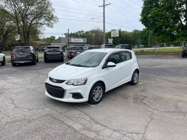 2017 Chevrolet Sonic LT FWD photo