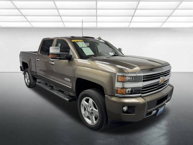 2015 Chevrolet Silverado 2500HD High Country 4WD photo