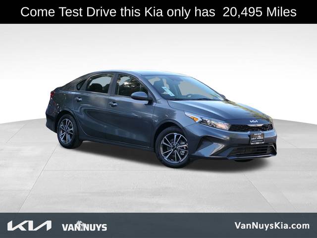 2022 Kia Forte LXS FWD photo