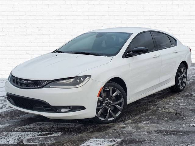 2015 Chrysler 200 S FWD photo