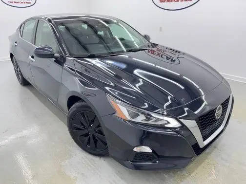 2022 Nissan Altima 2.5 SV FWD photo