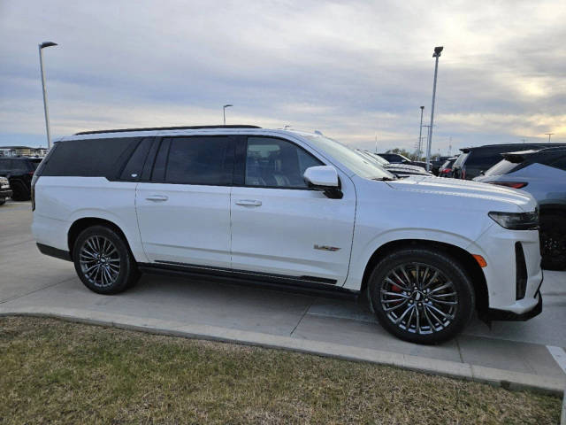 2023 Cadillac Escalade ESV AWD V-Series AWD photo