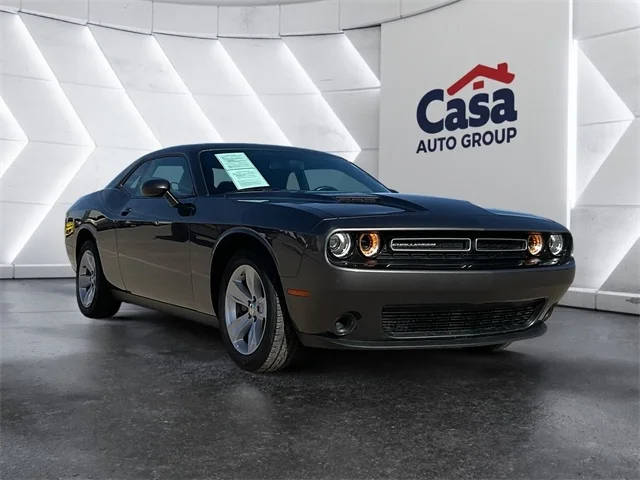 2023 Dodge Challenger SXT RWD photo