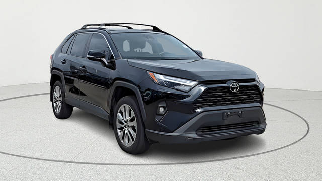 2022 Toyota RAV4 XLE Premium FWD photo