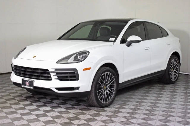 2022 Porsche Cayenne Coupe  AWD photo