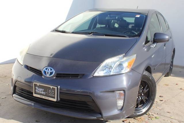 2015 Toyota Prius Four FWD photo