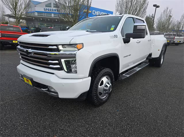 2023 Chevrolet Silverado 3500HD High Country 4WD photo