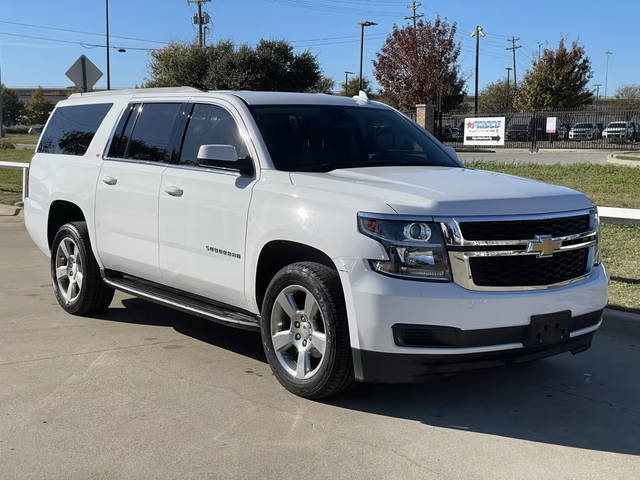 2020 Chevrolet Suburban LT RWD photo