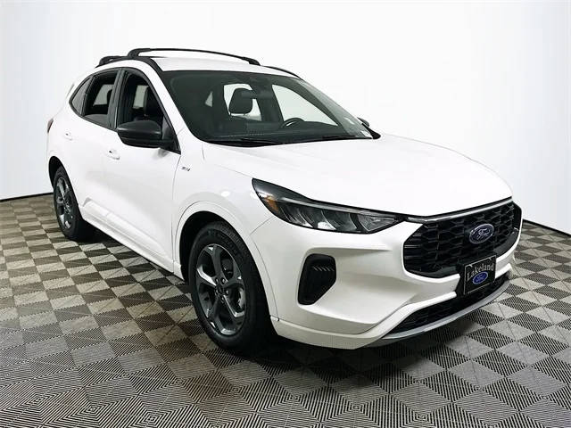 2023 Ford Escape ST-Line FWD photo