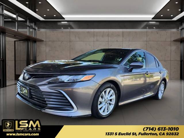 2022 Toyota Camry LE FWD photo