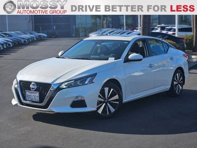 2021 Nissan Altima 2.5 SV FWD photo