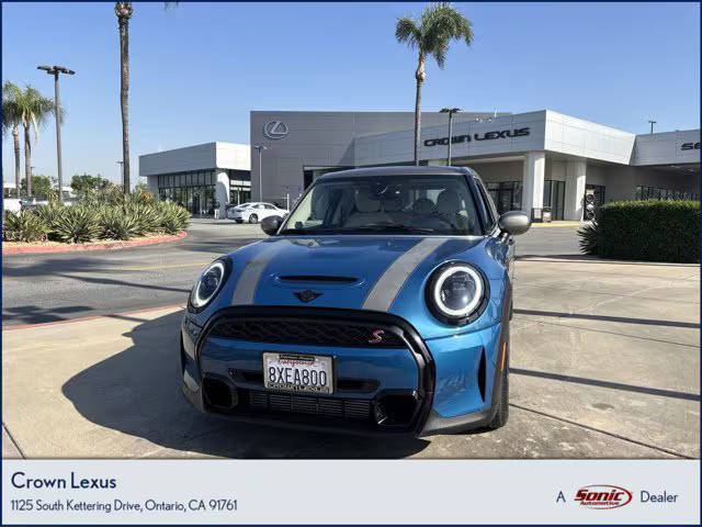 2022 MINI Hardtop 4 Door Cooper S FWD photo