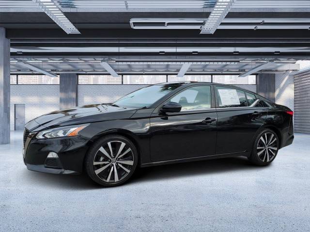 2022 Nissan Altima 2.5 SR FWD photo