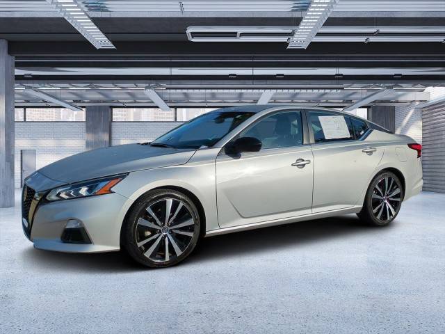 2022 Nissan Altima 2.5 SR FWD photo