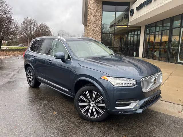 2023 Volvo XC90 Plus AWD photo