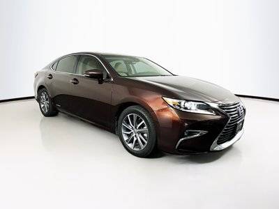 2018 Lexus ES ES 300h FWD photo