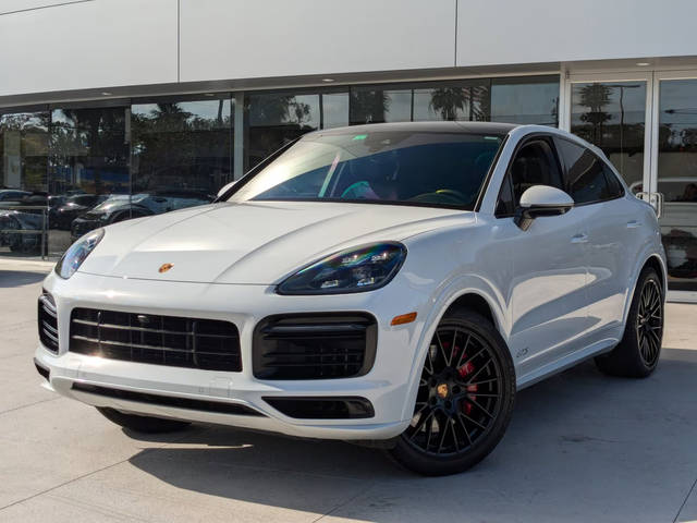 2023 Porsche Cayenne Coupe GTS AWD photo