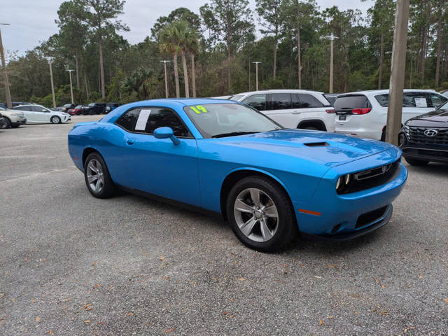 2016 Dodge Challenger SXT RWD photo