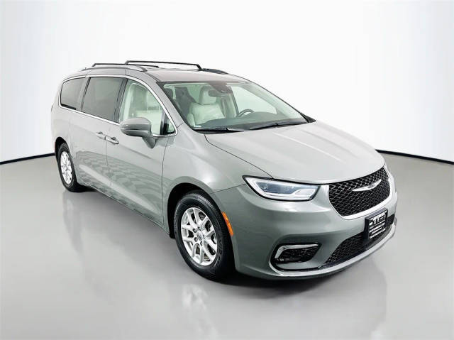 2021 Chrysler Pacifica Minivan Touring L FWD photo